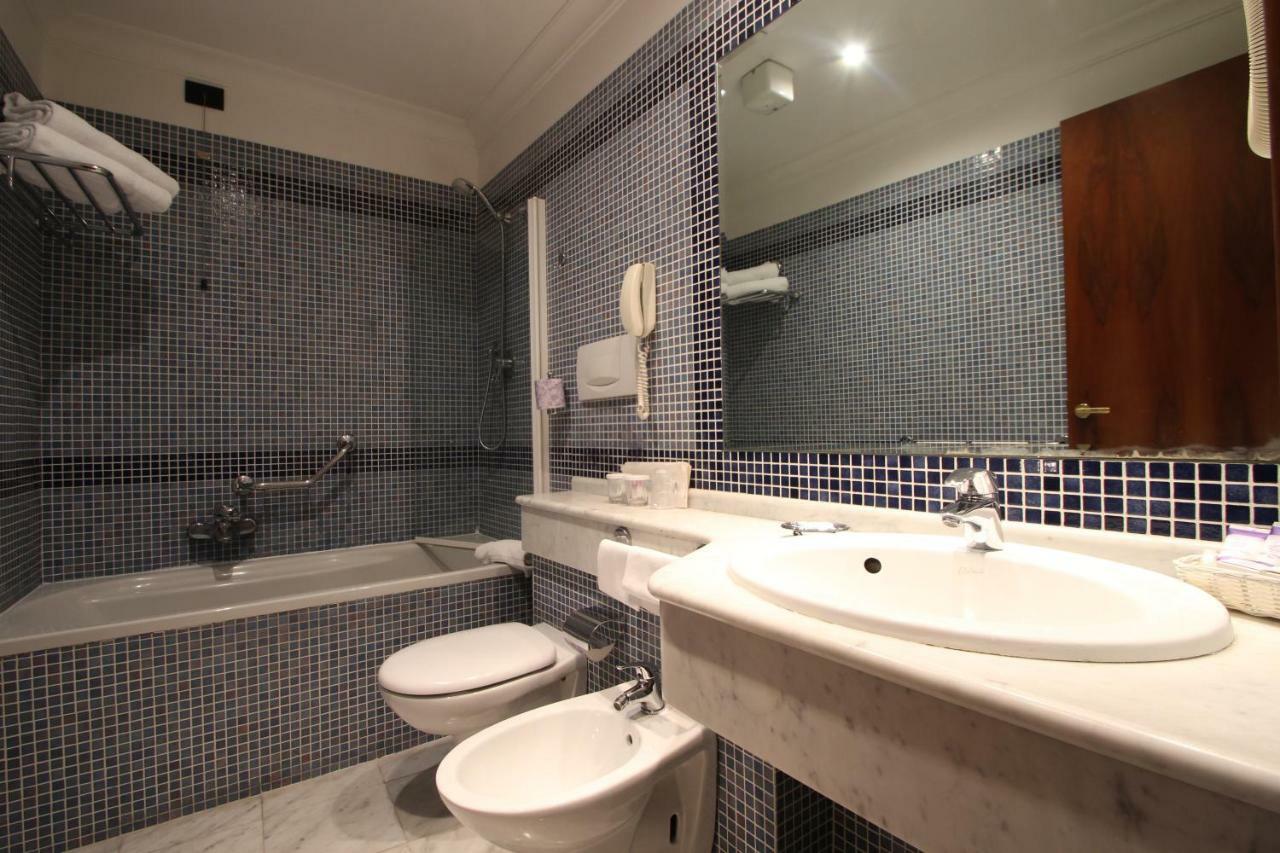 Hotel Portoghesi โรม ภายนอก รูปภาพ